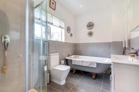 9b Hornsey Lane Gardens, London, N6 5NX