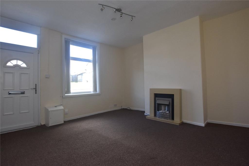 Morton Street, Middleton, Manchester... 2 bed terraced house £125,000