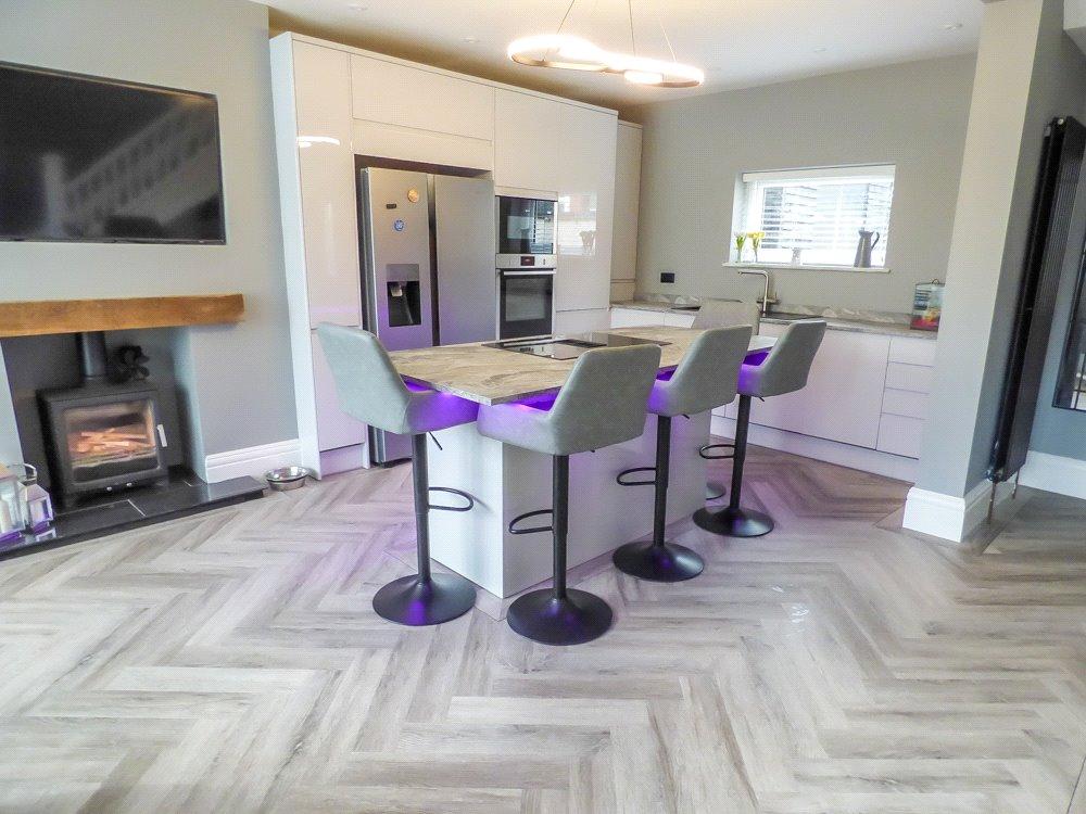 Kingscote Drive, Blackpool, Lancashire 4 bed semidetached house £180,000