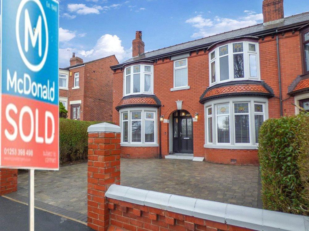 Kingscote Drive, Blackpool, Lancashire 4 bed semidetached house £180,000