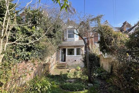 27 Sylvan Road, Exeter, EX4 6EW