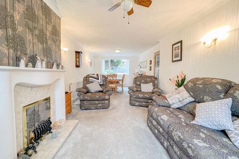 15 Mayland Drive, Sutton Coldfield, B74 2DG