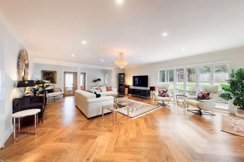 23 Greenways, Walton On The Hill, Tadworth, KT20 7QE