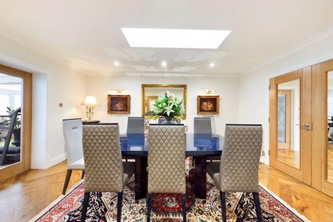 23 Greenways, Walton On The Hill, Tadworth, KT20 7QE