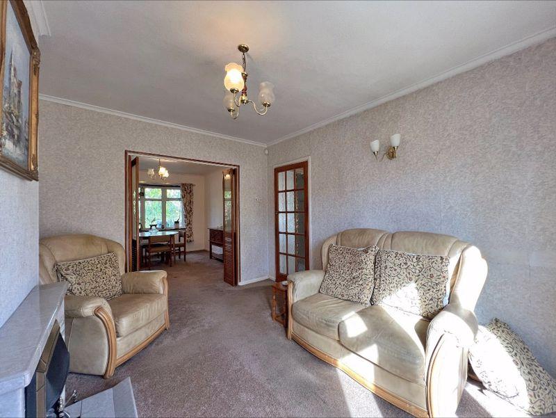 Mill Lane, TETTENHALL WOOD 3 bed detached house £295,000