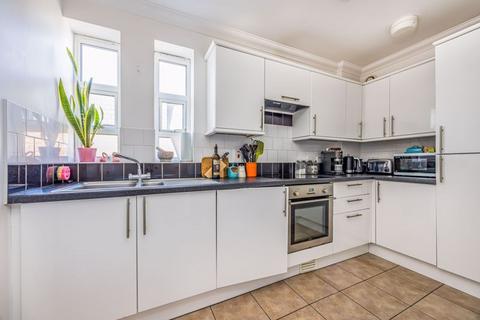 2 bedroom apartment for sale, Osborne Road, Southsea