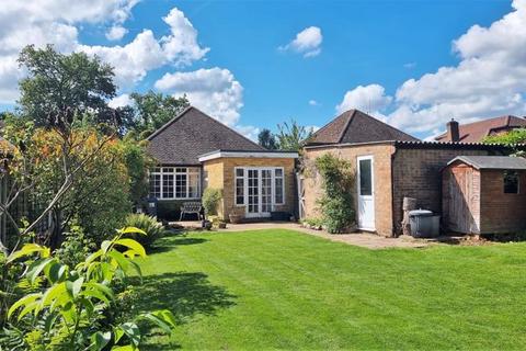 80 Bottrells Lane, Chalfont St Giles, HP8 4EH