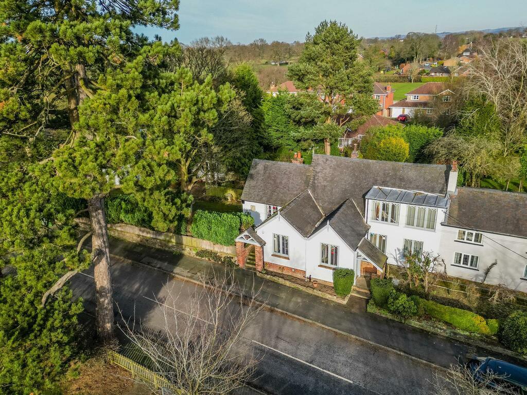 St. James (The Old School House), Gawsworth, SK11 9QY 3 bed semi