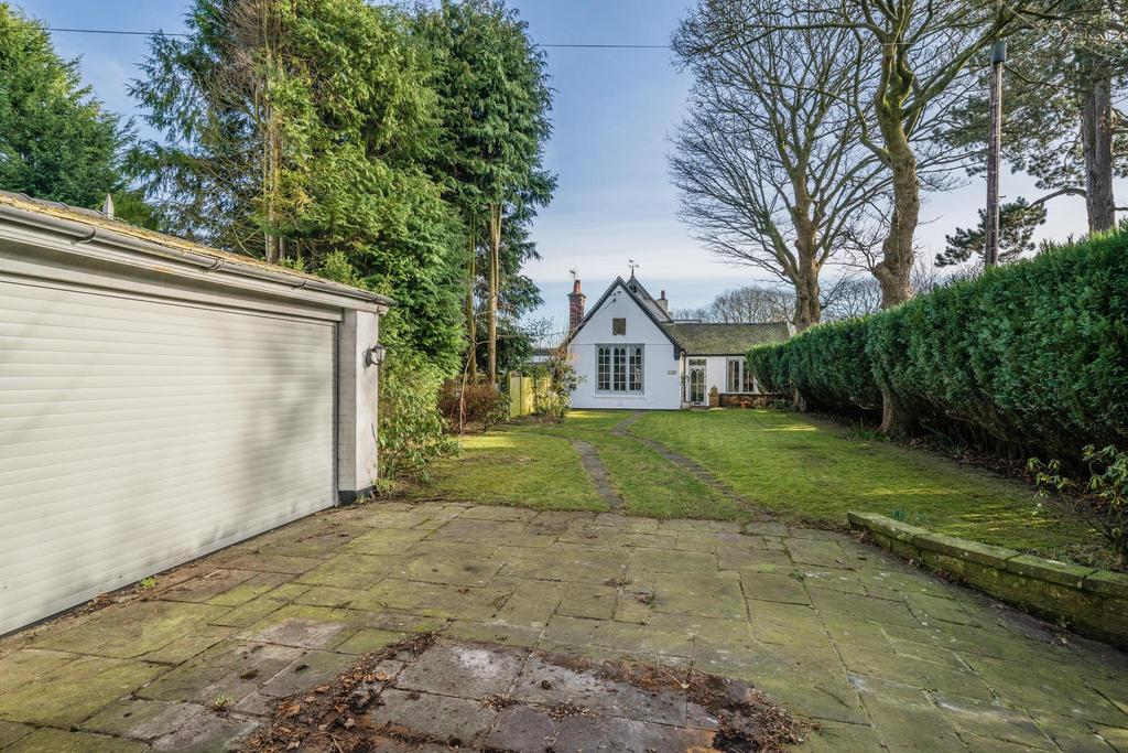 Double Garage and Garden