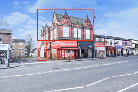 Property to rent - Bury New Road, Prestwich, Manchester