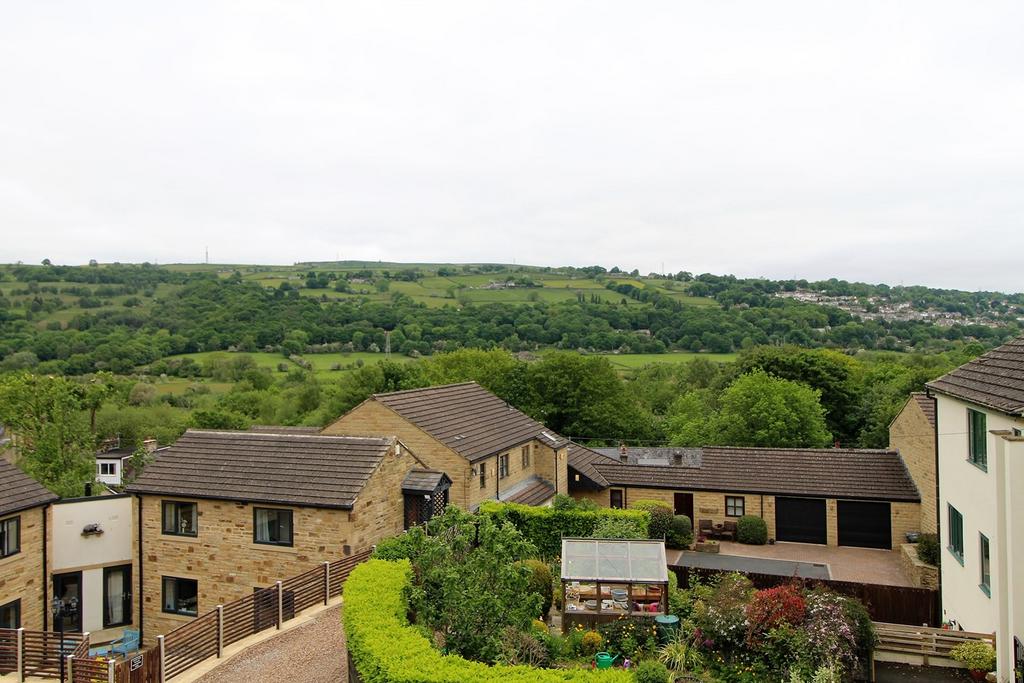 Badgers Drift, Skipton Road, Keighley, BD20 3 bed semidetached house