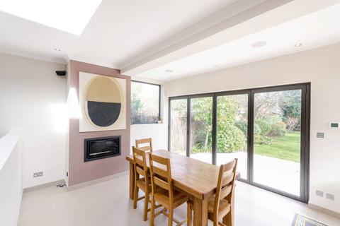 5 bedroom detached house to rent - Albion Road, Coombe, Kingston upon Thames, KT2