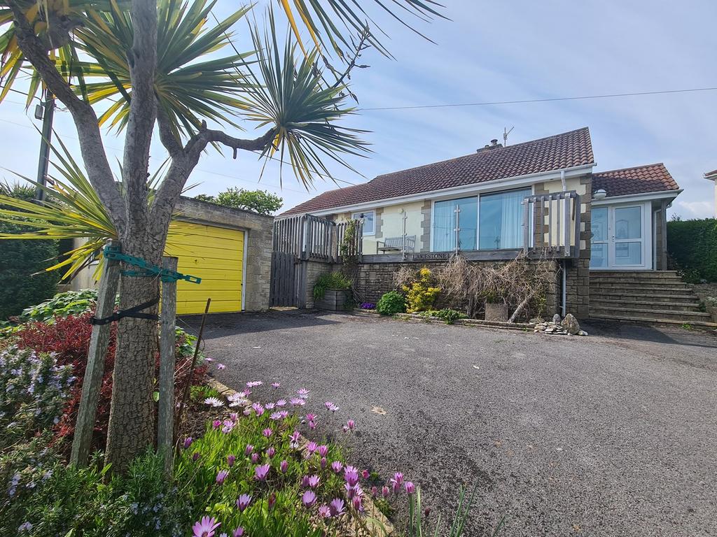 Higher Sea Lane, Charmouth, DT6 2 bed detached bungalow for sale - £599,995