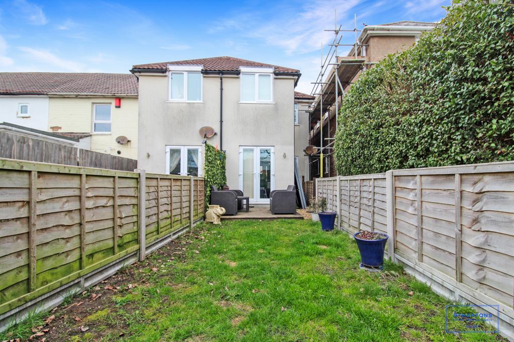 Windham Road, Bournemouth, BH1 2 bed end of terrace house £1,150 pcm