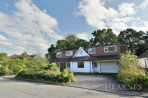 5 bedroom detached house for sale - High Trees Walk, Ferndown, BH22
