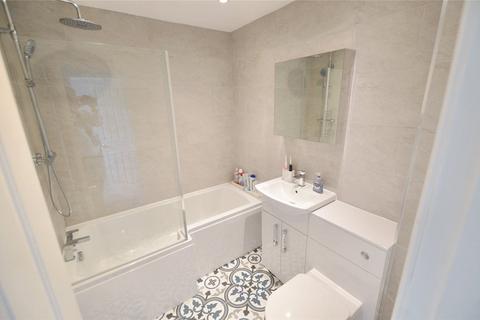 33 Beck Lane, Collingham, Wetherby, LS22 5BW