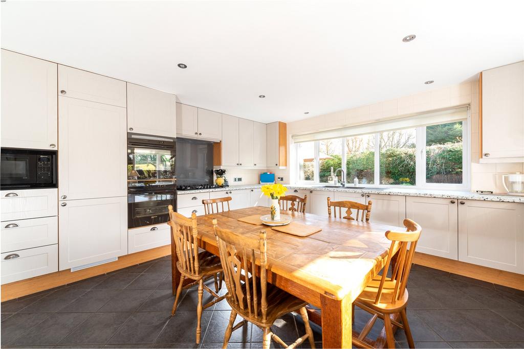 Kitchen/Breakfast