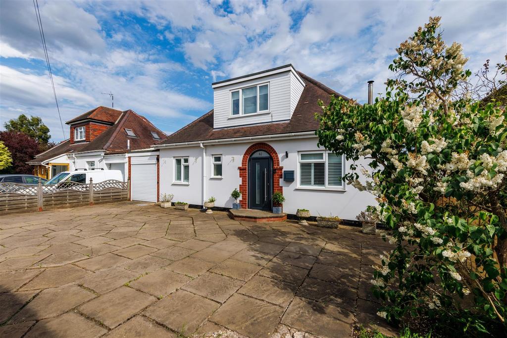 Rugby Road, Cubbington, Leamington Spa 5 bed detached bungalow for sale