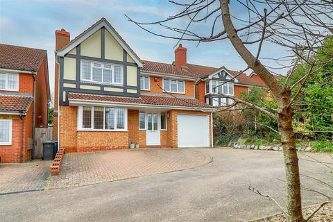 9 Barnes Close, Hadleigh, Ipswich, IP7 5NN