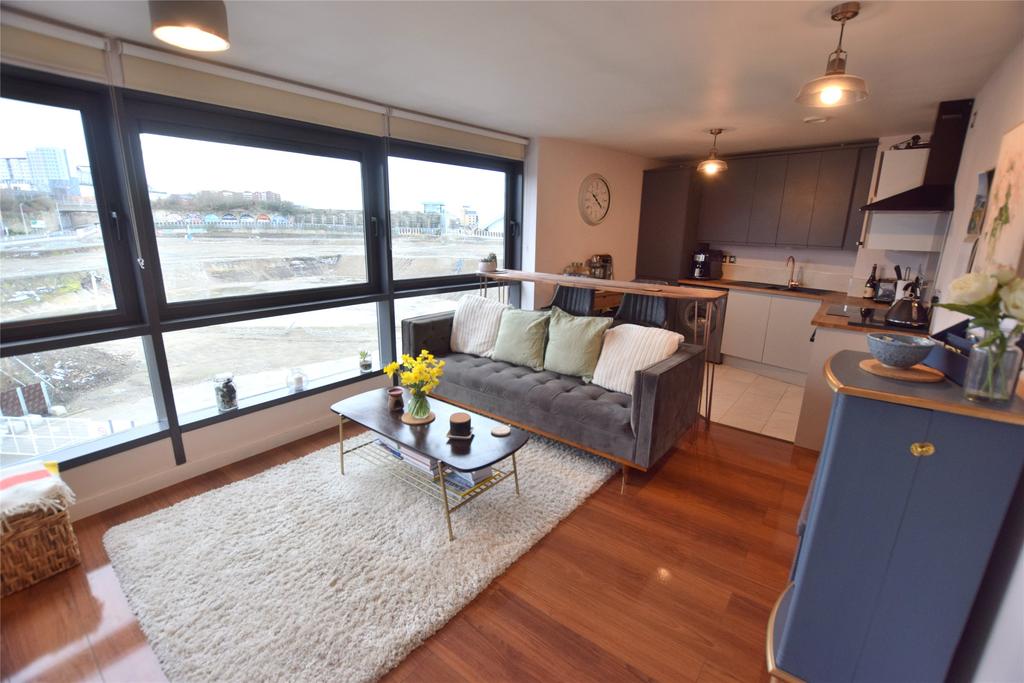 Baltic Quay, Mill Road, Gateshead, NE8 2 bed apartment £1,200 pcm (£277 pw)