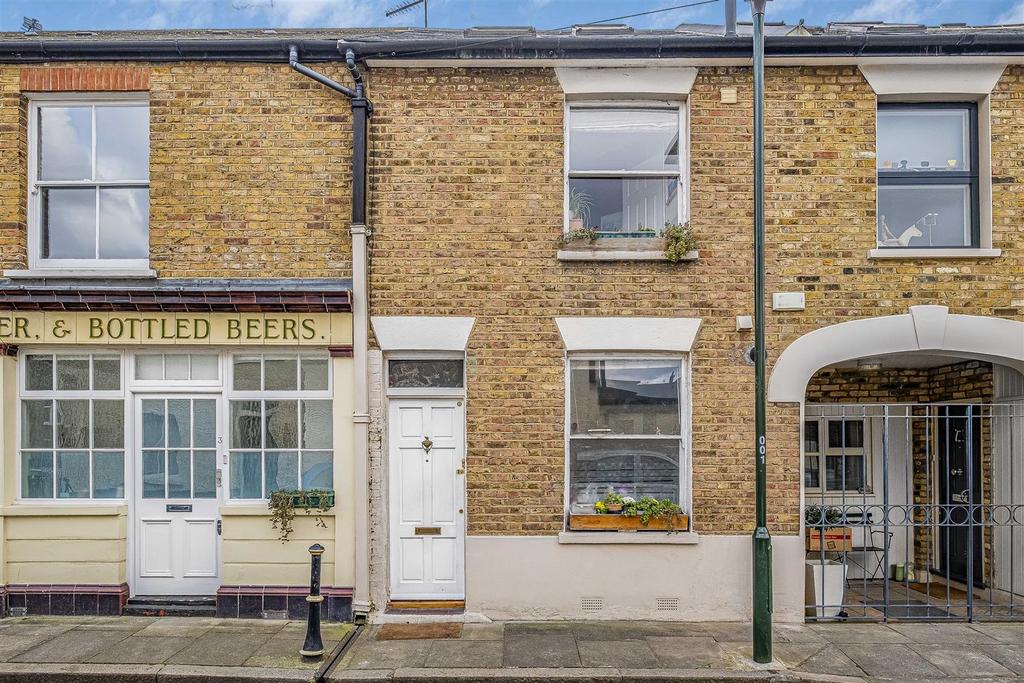 Princes Road, East Sheen, SW14 3 bed terraced house £750,000