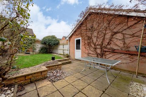 3 bedroom semi-detached house for sale - Randall Drive, Toddington