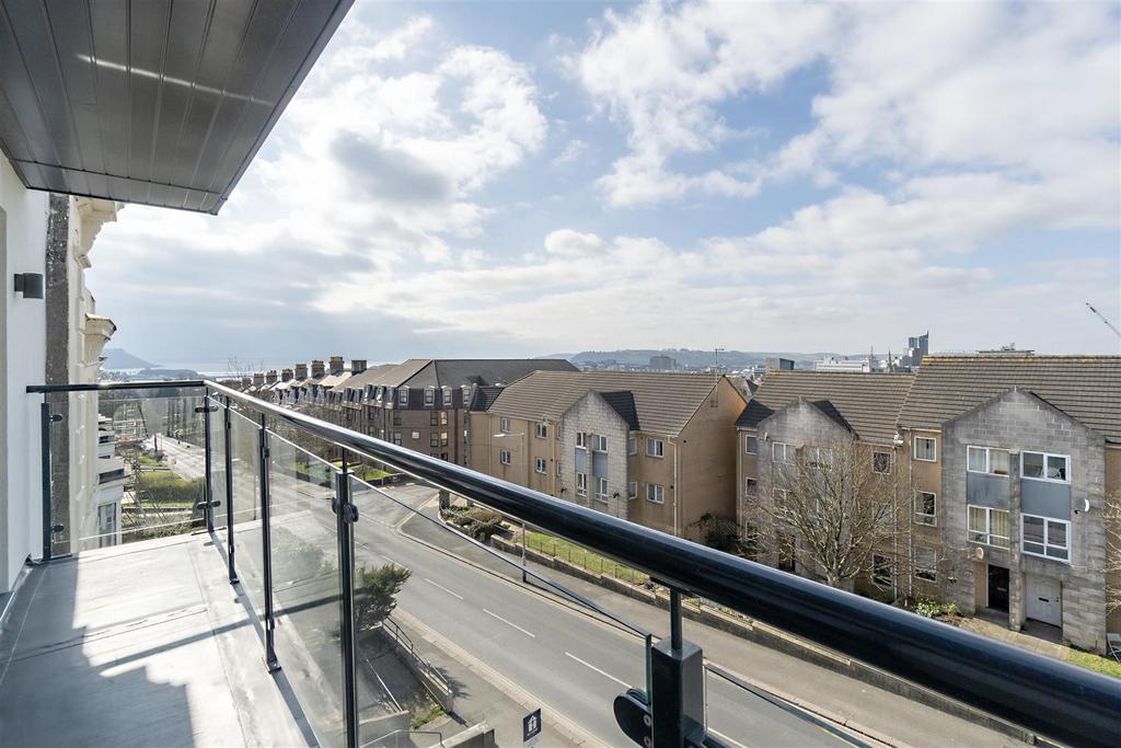 Greenbank Terrace, Greenbank, Plymouth 2 bed apartment £1,500 pcm (£346 pw)