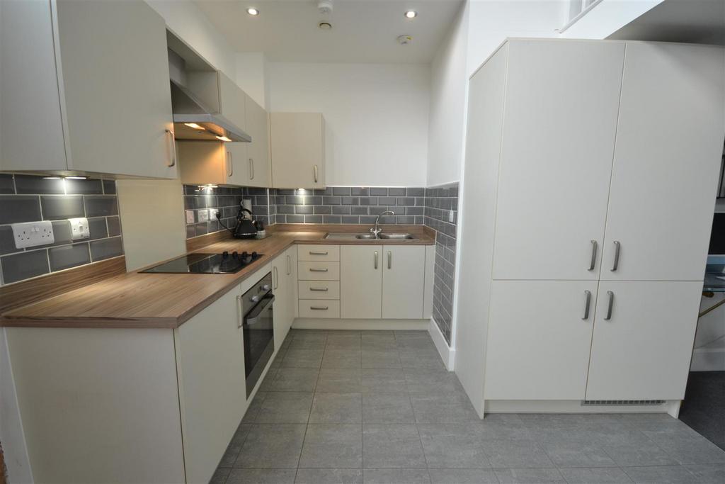 Fitted kitchen