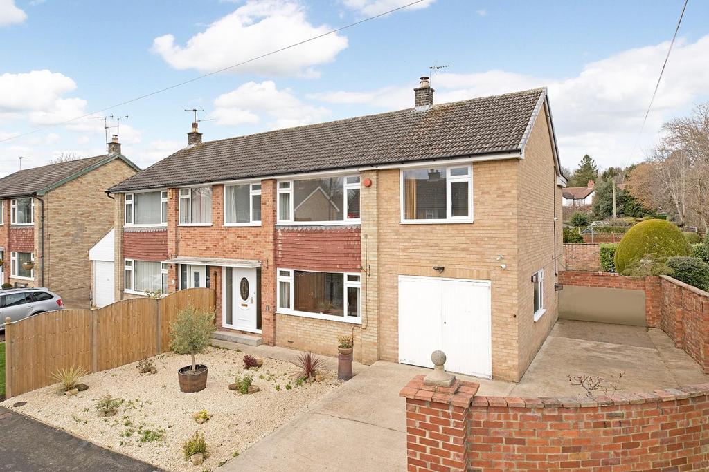 Tentergate Gardens, Knaresborough 4 bed semidetached house £450,000
