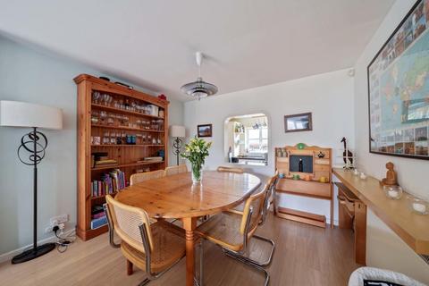 3 Chestnut Place, Watlington, OX49 5RJ