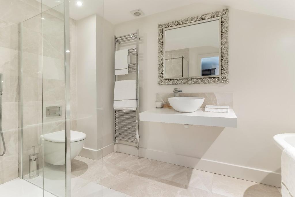Master Bedroom Ensuite.jpg