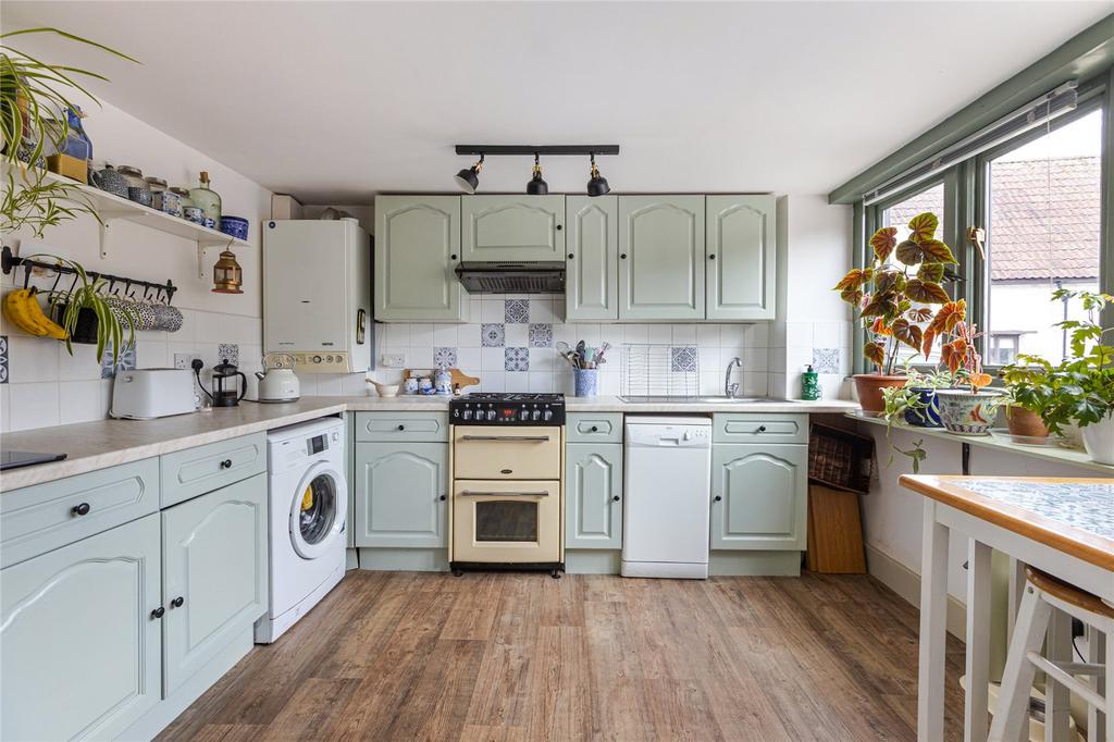 Cockington Village, Torquay, Devon, TQ2 2 bed semidetached house for