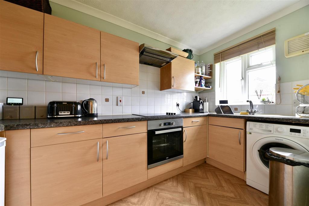 Chepstow Close, Stevenage 2 bed terraced house £290,000