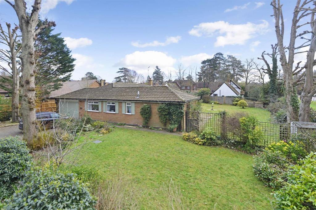 Conford Drive, Shalford, Guildford 3 bed bungalow £965,000