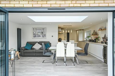 14 Firgrove Close, North Baddesley, Southampton, SO52 9JP