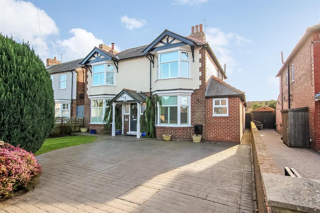 Thirsk Road, Northallerton 5 bed detached house for sale £539,950