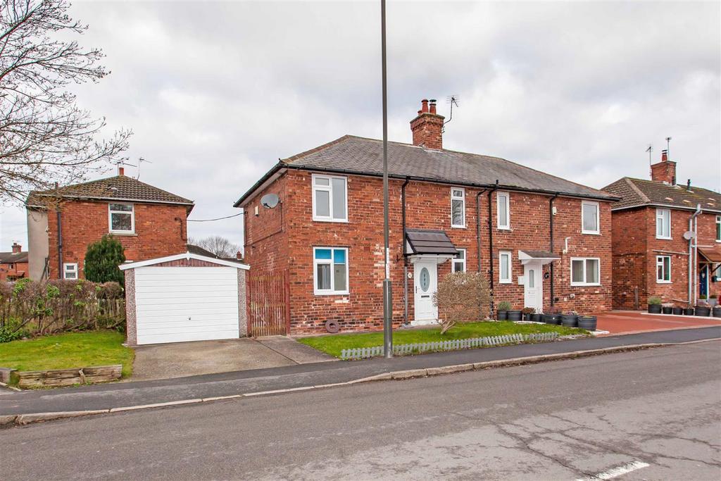 Portland Avenue, Bolsover, Chesterfield 3 bed semidetached house £