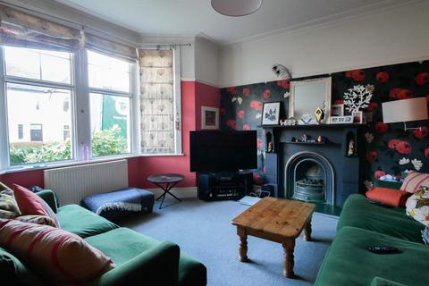 23 Baron Road, Penarth, CF64 3UD