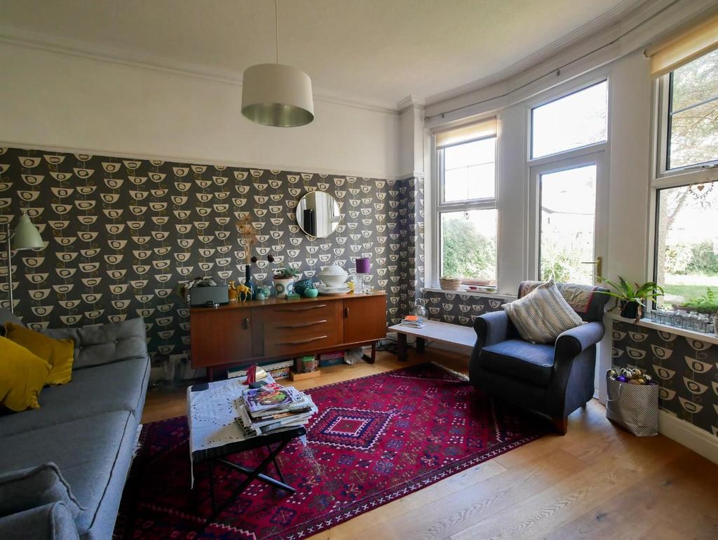 Lounge/Dining/Kitchen