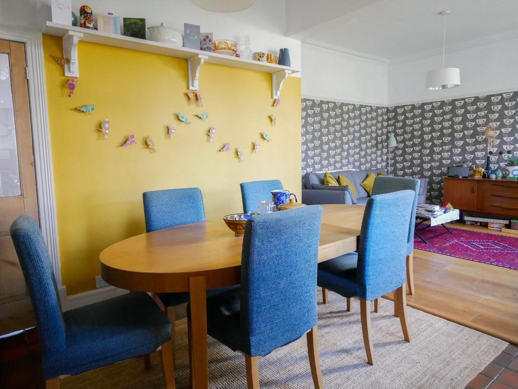 Lounge/Dining/Kitchen
