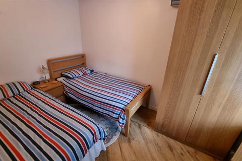 4 Church Close, Wythall, Birmingham, B47 6JQ