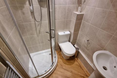 4 Church Close, Wythall, Birmingham, B47 6JQ