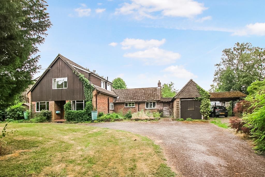LOWER ROAD, FETCHAM, KT22 4 bed house for sale £900,000