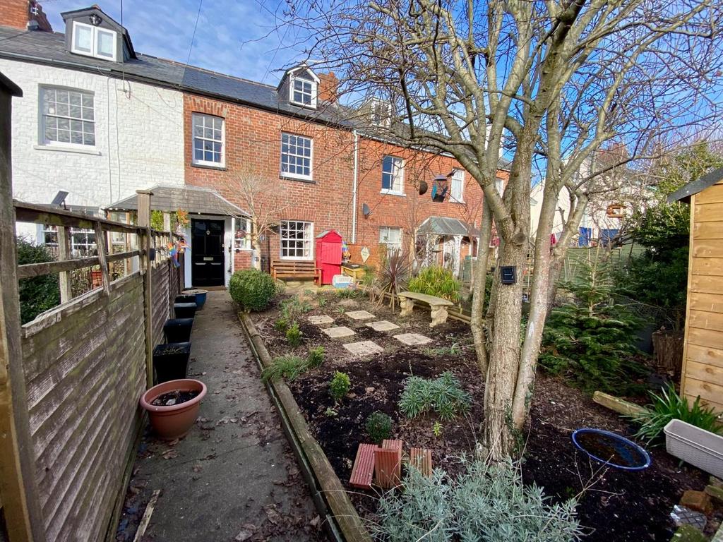 Twyford Place, Tiverton 3 bed terraced house £250,000