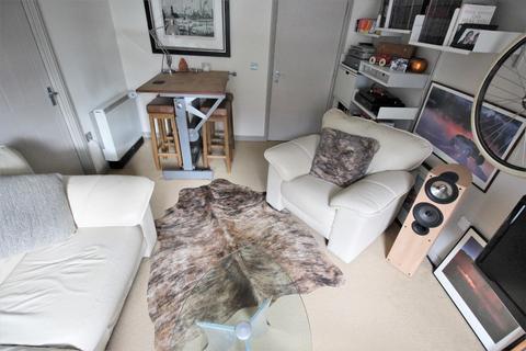 1 bedroom flat for sale - Bellarmine Close, London