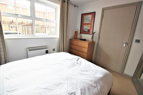 25 Bellarmine Close, London, SE28 0JG