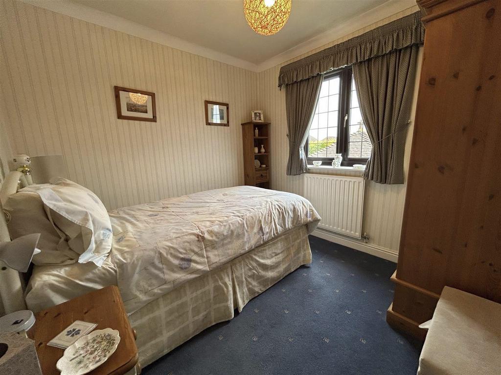 24 Campion Grove Halesowen Bedroom 3.jpg