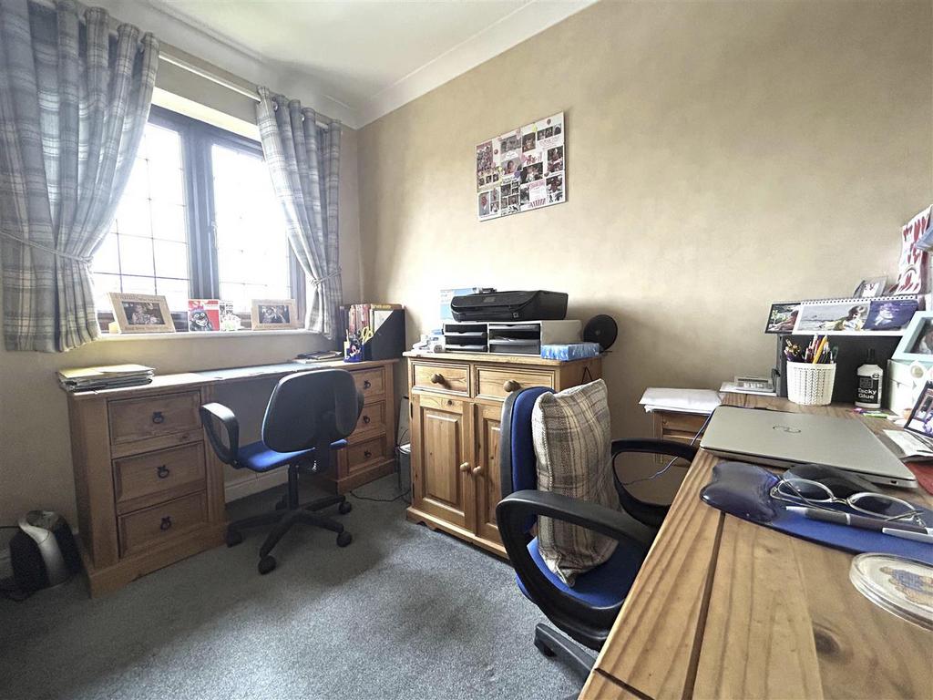 26 Campion Grove Halesowen Bedroom 4.jpg