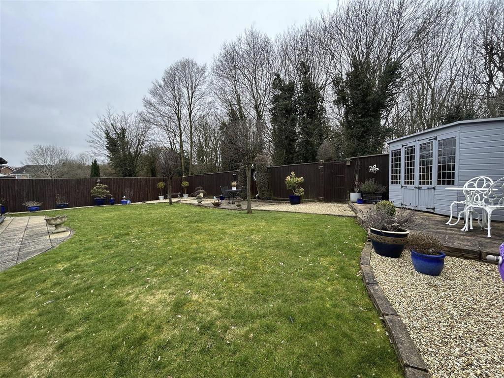 29 Campion Grove Halesowen Garden.jpg