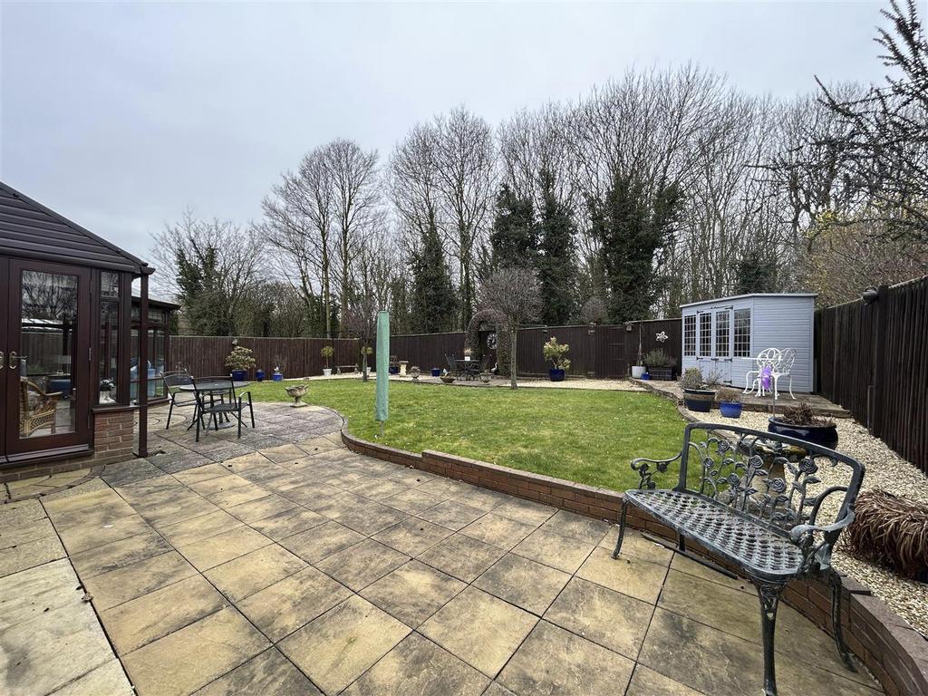32 Campion Grove Halesowen Garden.jpg